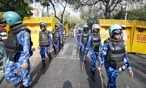BREAKING: ఢిల్లీలోని ఆప్ కార్యాలయం వద్ద ఉద్రిక్తత.. డీడీయూ మార్గ్‌లో 144 సెక్షన్ విధింపు