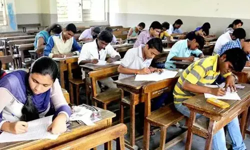 ఫస్ట్ డే 77% హాజరు.. రెండు సెషన్లలో సైన్స్ మ్యాథ్స్ పరీక్షలు