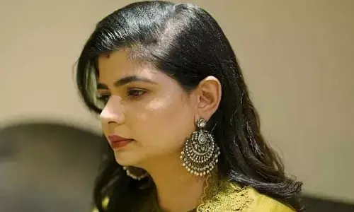 సింగర్ చిన్మయి ఎమోషనల్ పోస్ట్.. అమ్మపై ట్రోల్స్.. అలాంటి వారిని ఎందుకు వదిలేస్తారంటూ నెటిజన్లకు కౌంటర్