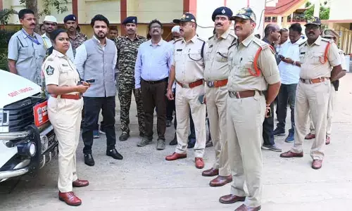 AP News: స్ట్రాంగ్ రూమ్‌ల వద్ద నో ఫ్లై జోన్