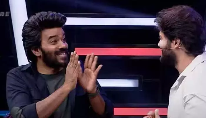 హీరో లవర్ను రాత్రికి రమ్మన్న సుధీర్.. వీడు మనిషేనా అంటూ కామెంట్స్! హీరో లవర్ను రాత్రికి రమ్మన్న సుధీర్.. వీడు మనిషేనా అంటూ కామెంట్స్!