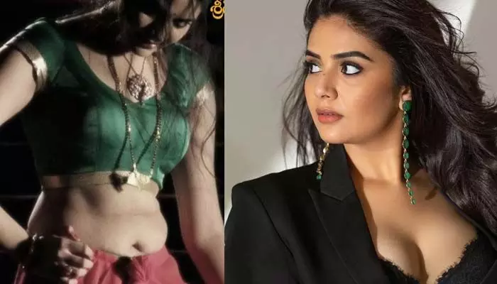 శ్రీముఖిని దారుణంగా చీట్ చేసిన స్టార్ హీరో.. అసలేమైందంటే? శ్రీముఖిని దారుణంగా చీట్ చేసిన స్టార్ హీరో.. అసలేమైందంటే?