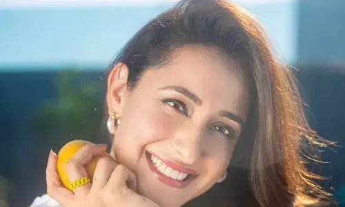 Actress Pragya Jaiswal latest photos