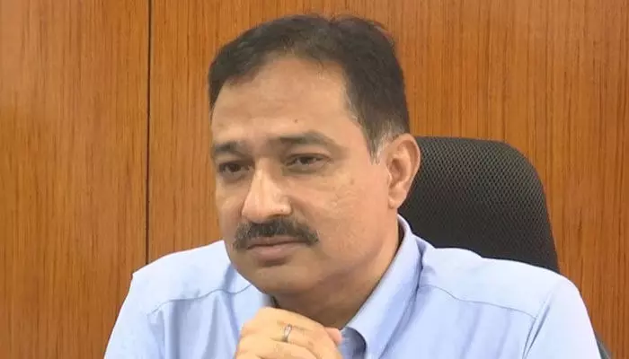 సీఈవో మీనా సంచలన ప్రకటన.. ఎవరూ మాచర్లకు రావొద్దని హెచ్చరిక సీఈవో మీనా సంచలన ప్రకటన.. ఎవరూ మాచర్లకు రావొద్దని హెచ్చరిక