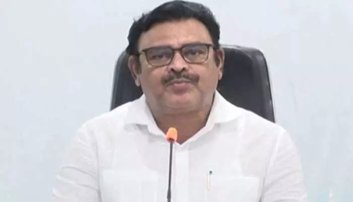 Pinnelli: మొగుడు కొట్టినందుకు కాదు తోడికోడలు నవ్వినందుకే నా ఏడుపు.. అంబటి వైఖరి Pinnelli: మొగుడు కొట్టినందుకు కాదు తోడికోడలు నవ్వినందుకే నా ఏడుపు.. అంబటి వైఖరి