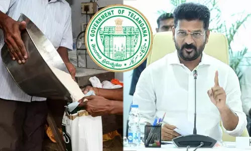 TG Govt.: రేషన్ కార్డుదారులకు బంపర్ న్యూస్.. సన్నబియ్యం పంపిణీకి ముహూర్తం ఖరారు!
