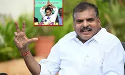 సాయికృష్ణ ఉదంతం కలకలం: గవర్నర్కు ఫిర్యాదు చేసిన వైసీపీ నేతలు సాయికృష్ణ ఉదంతం కలకలం: గవర్నర్కు ఫిర్యాదు చేసిన వైసీపీ నేతలు