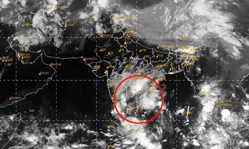 Weather Report: తెలుగు రాష్ట్రాలకు రెయిన్ అలర్ట్.. ఆ జిల్లాల్లో కుండపోత వర్షాలు