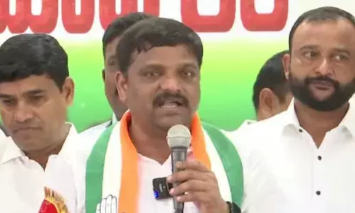 కేసీఆర్ కుటుంబం తప్ప ఎవరూ మిగలరు: తీన్మార్ మల్లన్న
