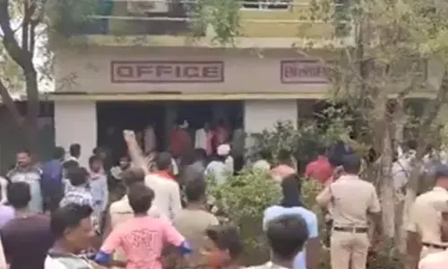 గన్ పౌడర్ ఫ్యాక్టరీలో పేలుడు: 12 మంది మృతి