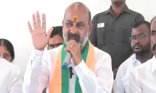 కాంగ్రెస్, బీఆర్ఎస్ నాయకులకు కండకావరం తలకెక్కింది.. విరుచుకుపడిన బండి సంజయ్