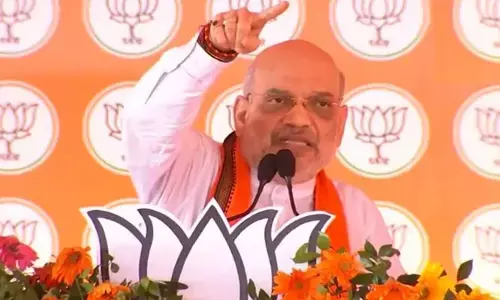 పాకిస్థాన్‌ను చూసి కాంగ్రెస్ భయపడుతోంది: కేంద్ర హోం మంత్రి అమిత్ షా