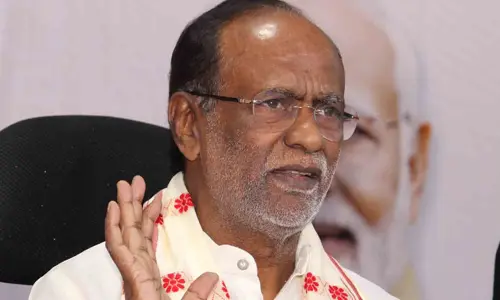 కేసీఆర్ ఇచ్చిన చిప్పతో ఢిల్లీలో CM రేవంత్ ప్రదక్షిణలు: MP లక్ష్మణ్ ఫైర్
