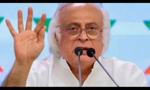 కలెక్టర్లను అమిత్ షా బెదిరిస్తున్నారన్న జైరాం రమేష్ వ్యాఖ్యలపై వివరణ కోరిన ఈసీ