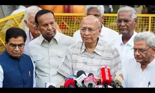 ఈసీని కలిసిన ఇండియా కూటమి సభ్యులు