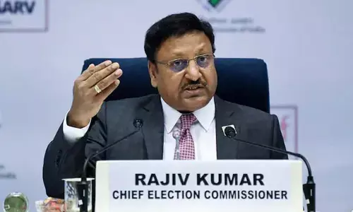 JK Opposition parties : ఆగమేఘాలపై అధికారుల బదిలీలు.. ఈసీ సమీక్షించాలి : కశ్మీర్ రాజకీయ పార్టీలు