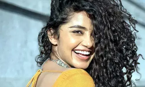 ఎక్కడ చూపించాలో అక్కడ చూపించి పిచ్చెక్కిస్తున్న అనుపమ పరమేశ్వరన్.. హాట్ స్పాట్ అంటే ఇదేనా...