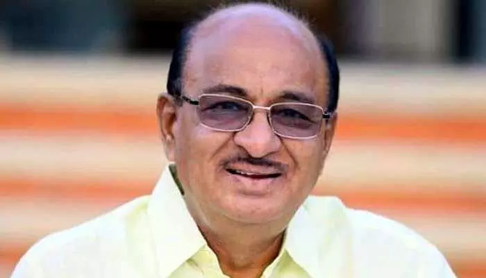 ఏపీలో టీడీపీ బోణి.. 50 వేల మెజార్టీతో బుచ్చయ్య చౌదరి గెలుపు ఏపీలో టీడీపీ బోణి.. 50 వేల మెజార్టీతో బుచ్చయ్య చౌదరి గెలుపు