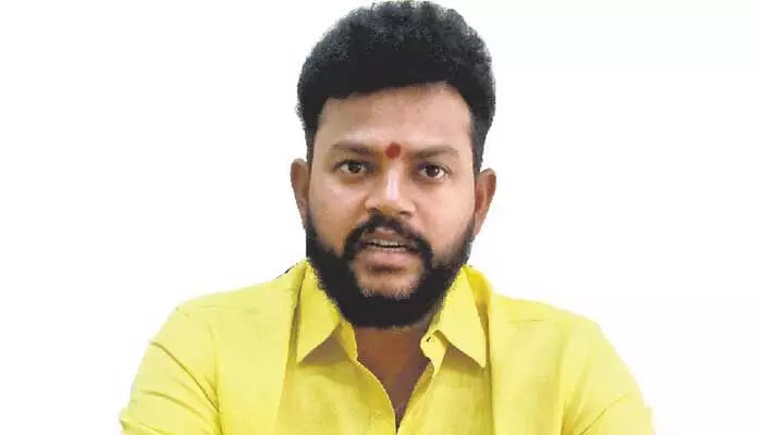 Ap Results: సిక్కోల చిన్నోడికి లక్ష ఓట్లు దాటేశాయిగా..? Ap Results: సిక్కోల చిన్నోడికి లక్ష ఓట్లు దాటేశాయిగా..?