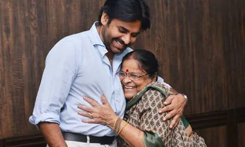 పవన్ గెలుపుపై తల్లి అంజనా దేవి హార్ట్ టచింగ్ కామెంట్స్