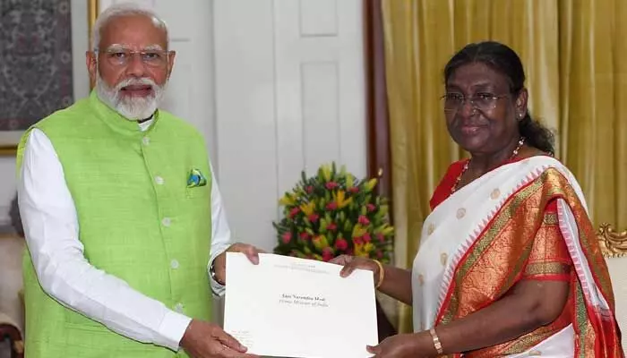 ప్రధాన మంత్రి పదవికి రాజీనామా చేసిన మోడీ.. ప్రధాన మంత్రి పదవికి రాజీనామా చేసిన మోడీ..