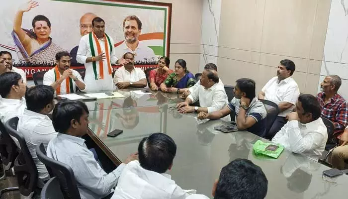 బీఆర్ఎస్ వైఫల్యాలను ఎండగట్టడం వల్లే భారీ మెజారిటీ.. భువనగిరి ఎంపీ చామల కిరణ్ కుమార్ రెడ్డి బీఆర్ఎస్ వైఫల్యాలను ఎండగట్టడం వల్లే భారీ మెజారిటీ.. భువనగిరి ఎంపీ చామల కిరణ్ కుమార్ రెడ్డి
