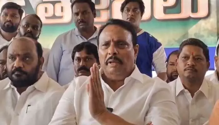 మీరు కాంగ్రెస్ లోకి రండి!.. ఆ బాధ్యత నేను తీసుకుంటా.. ఎమ్మెల్యేలకు దానం నాగేందర్ ఆఫర్ మీరు కాంగ్రెస్ లోకి రండి!.. ఆ బాధ్యత నేను తీసుకుంటా.. ఎమ్మెల్యేలకు దానం నాగేందర్ ఆఫర్