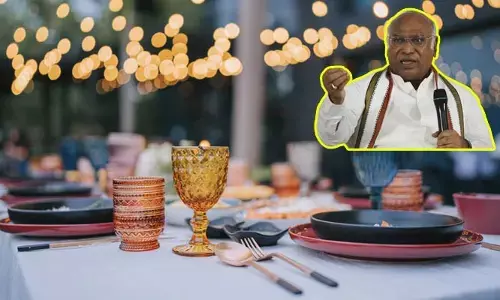 తెలంగాణ కొత్త ఎంపీలకు పార్టీ చీఫ్ ఖర్గే గ్రాండ్ డిన్నర్ పార్టీ..