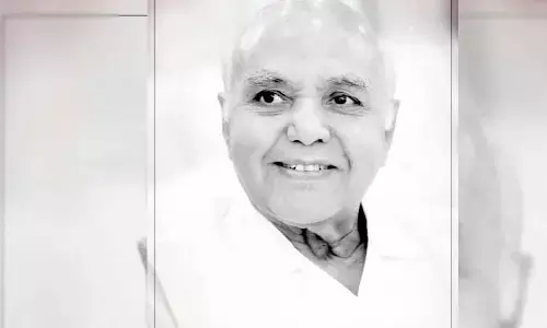రాజీ పడని అక్షరయోఢుడు..