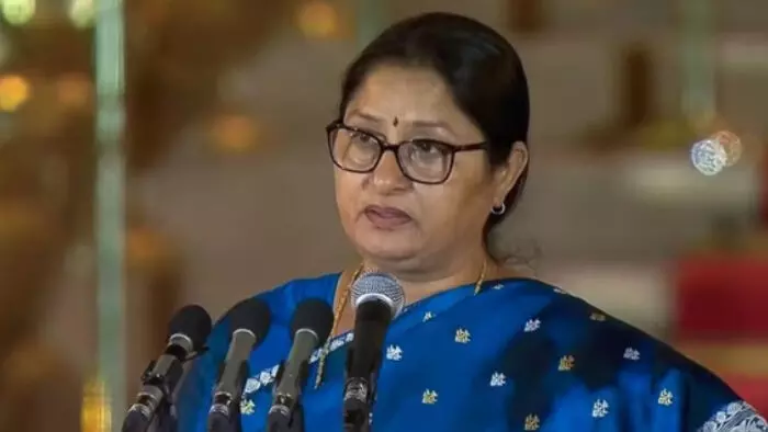 కేబినేట్ లో ఏడుగురు మహిళలకు చోటు కేబినేట్ లో ఏడుగురు మహిళలకు చోటు