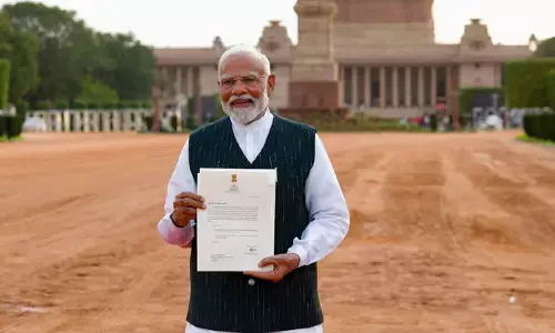 మోడీ తేనీటి విందుకు ఆహ్వానం అందుకున్న నేతలు