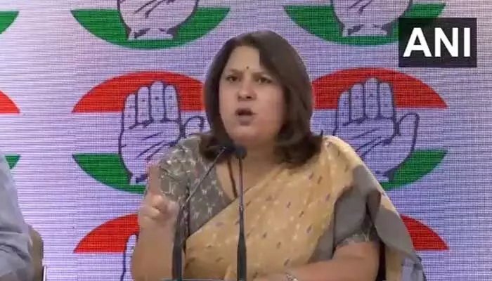 లైంగిక ఆరోపణలు ఎదుర్కొన్న వాళ్లని మోడీయే రక్షిస్తున్నాడు.. కాంగ్రెస్ నాయకురాలు సంచలన ఆరోపణలు లైంగిక ఆరోపణలు ఎదుర్కొన్న వాళ్లని మోడీయే రక్షిస్తున్నాడు.. కాంగ్రెస్ నాయకురాలు సంచలన ఆరోపణలు