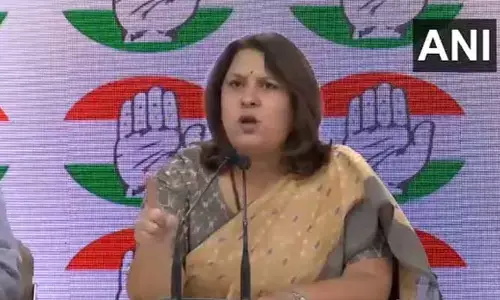 లైంగిక ఆరోపణలు ఎదుర్కొన్న వాళ్లని మోడీయే రక్షిస్తున్నాడు.. కాంగ్రెస్ నాయకురాలు సంచలన ఆరోపణలు