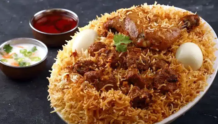 Biryani : బిర్యానీ అతిగా తింటున్నారా? మీ కోసమే ఈ సమాచారం! Biryani : బిర్యానీ అతిగా తింటున్నారా? మీ కోసమే ఈ సమాచారం!