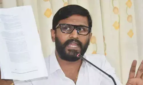 నిరుద్యోగులు బీఆర్ఎస్ ట్రాప్‌లో పడొద్దు.. గ్రూప్-1పై ఎమ్మెల్సీ బల్మూరి వెంకట్ కీలక వ్యాఖ్యలు