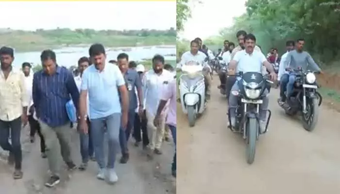 మాది మాటల ప్రభుత్వం కాదు.. చేతల ప్రభుత్వం!.. బైక్ నడిపిన మంత్రి పొంగులేటి మాది మాటల ప్రభుత్వం కాదు.. చేతల ప్రభుత్వం!.. బైక్ నడిపిన మంత్రి పొంగులేటి