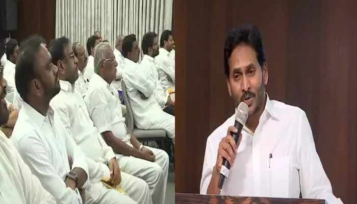 Breaking: ప్రత్యేక హోదాపై వైఎస్ జగన్ సంచలన వ్యాఖ్యలు Breaking: ప్రత్యేక హోదాపై వైఎస్ జగన్ సంచలన వ్యాఖ్యలు