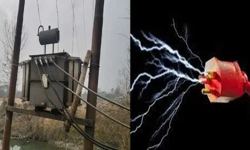 ఊరు ఊరంతా విద్యుత్ షాక్..  కొంచెంలో ప్రాణాలతో  తప్పించుకున్న గ్రామస్తులు