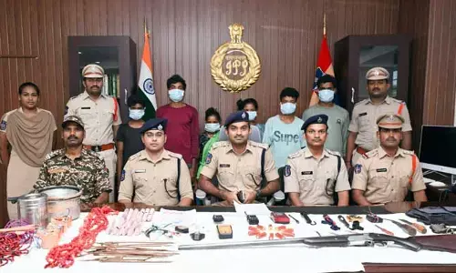 మావోయిస్టుల కుట్ర భగ్నం! రెడ్‌హ్యాండెడ్‌గా పట్టుబడ్డ డిప్యూటీ దళ కమాండర్!