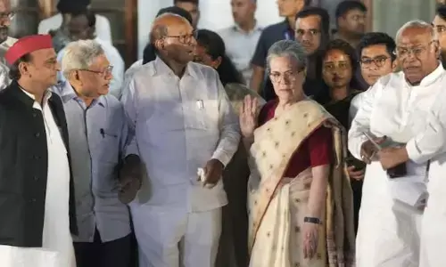 ఆ పదవి ఇవ్వకుంటే స్పీకర్ సీటుకు ‘ఇండియా’ రేసు