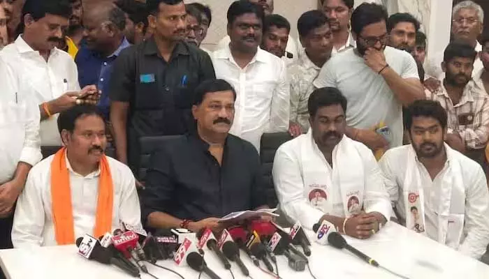 Rushikonda: రుషికొండపై వైసీపీ రహస్య నిర్మాణాలు.. ఆ భవనాల్లో ఏముంది? గుట్టురట్టు చేసిన మాజీ మంత్రి.. Rushikonda: రుషికొండపై వైసీపీ రహస్య నిర్మాణాలు.. ఆ భవనాల్లో ఏముంది? గుట్టురట్టు చేసిన మాజీ మంత్రి..