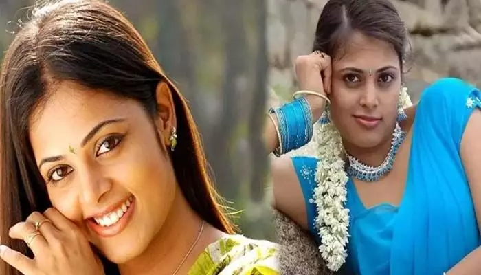 హ్యాపీ బర్త్డే చందమామ బ్యూటీ.. సింధు మీనన్ హ్యాపీ బర్త్డే చందమామ బ్యూటీ.. సింధు మీనన్