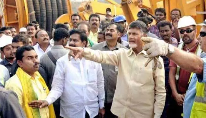 మరికొద్ది క్షణాల్లో పోలవరానికి సీఎం చంద్రబాబు.. నేటి నుంచి జెట్ స్పీడుతో పనులు మరికొద్ది క్షణాల్లో పోలవరానికి సీఎం చంద్రబాబు.. నేటి నుంచి జెట్ స్పీడుతో పనులు