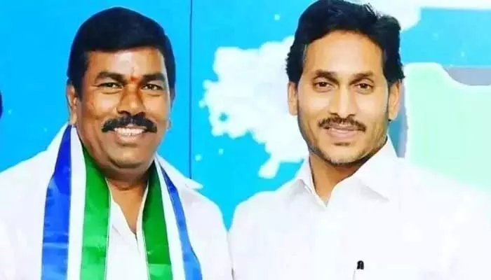 AP Politics:టీడీపీలో చేరికపై స్పందించిన వైసీపీ ఎమ్మెల్యే AP Politics:టీడీపీలో చేరికపై స్పందించిన వైసీపీ ఎమ్మెల్యే