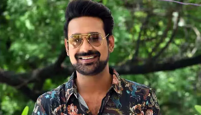 హ్యాపీ బర్త్ డే వరుణ్ సందేశ్.. ఈయన గురించి ఈ విషయాలు తెలుసా? హ్యాపీ బర్త్ డే వరుణ్ సందేశ్.. ఈయన గురించి ఈ విషయాలు తెలుసా?