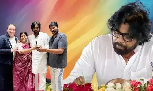వదిన ఇచ్చిన రూ. లక్షలపెన్నును కాదని..  రూ.10 పెన్నుతో సంతకం చేసిన డిప్యూటీ సీఎం పవన్