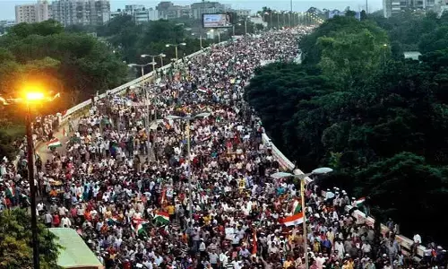 ఈనగాసి నక్కల పాలు చేసినట్లు..