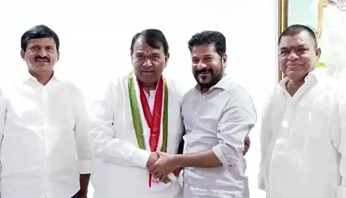 బలవంతంగా చేర్చుకోవడానికి నేను చిన్న పిల్లాడినా..?.. పోచారం శ్రీనివాస్ రెడ్డి సంచలన వ్యాఖ్యలు బలవంతంగా చేర్చుకోవడానికి నేను చిన్న పిల్లాడినా..?.. పోచారం శ్రీనివాస్ రెడ్డి సంచలన వ్యాఖ్యలు