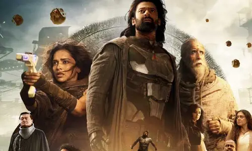 ‘కల్కి’ టికెట్ల కోసం ఎగబడ్డ ప్రభాస్ ఫ్యాన్స్.. పోలీసుల లాఠీఛార్జ్..!