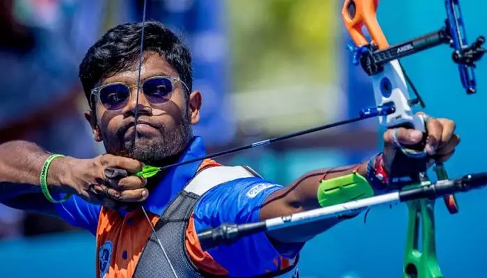 ఆర్చరీలో ఆసియా చాంపియన్గా తెలుగు కుర్రాడు ధీరజ్ ఆర్చరీలో ఆసియా చాంపియన్గా తెలుగు కుర్రాడు ధీరజ్